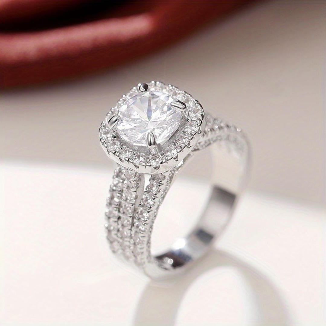 Kussen Halo Pavé Statement Ring