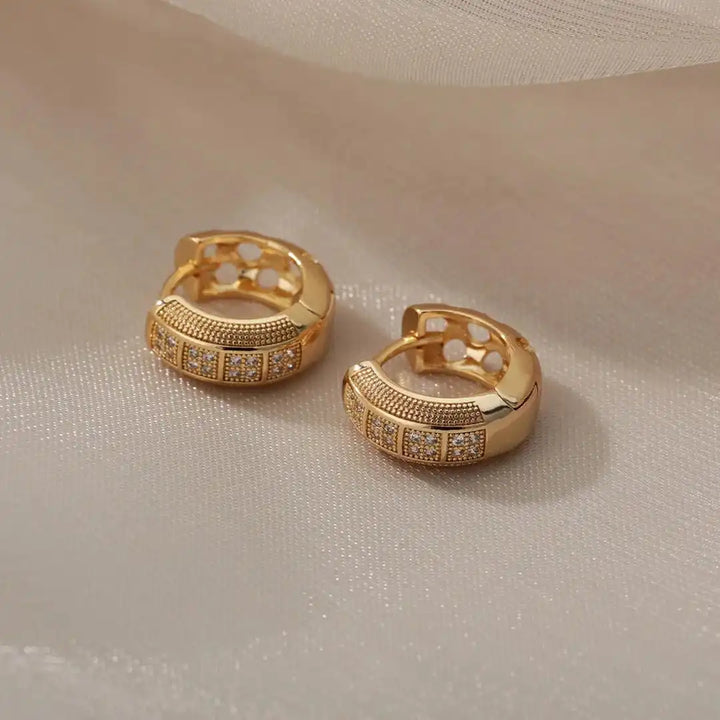 Tijdloze Cubic Zirconia Oorbellen