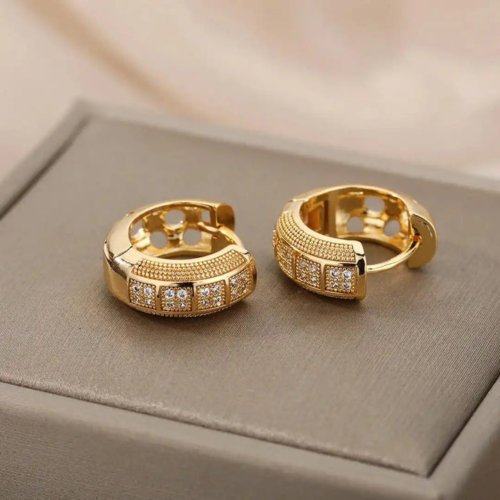 Tijdloze Cubic Zirconia Oorbellen