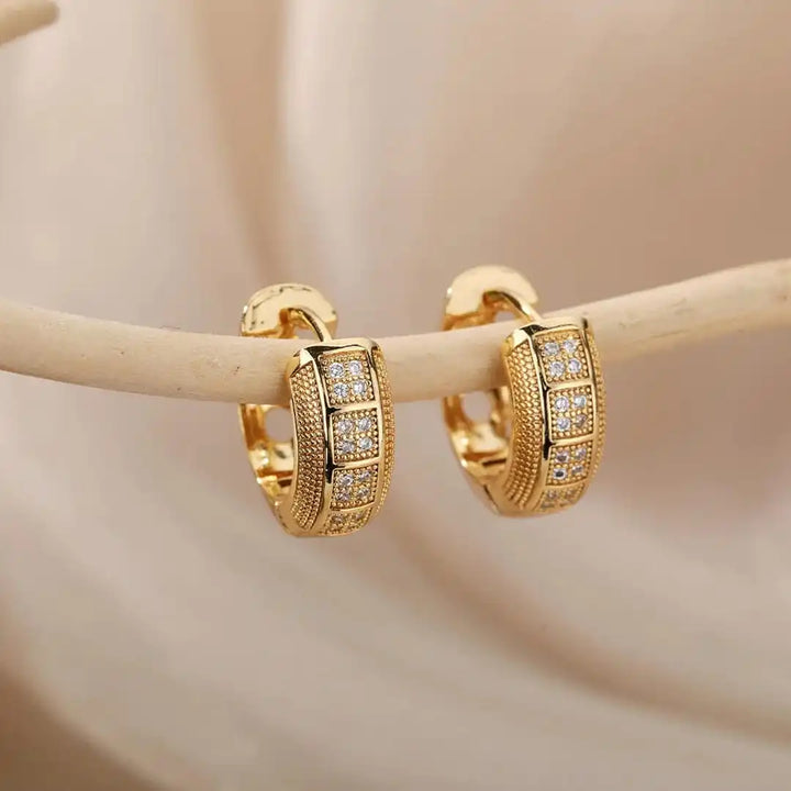 Tijdloze Cubic Zirconia Oorbellen