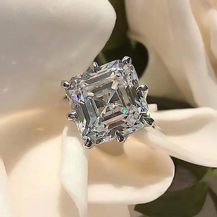 Tijdloze Gouden Cubic Zirkonia Ring
