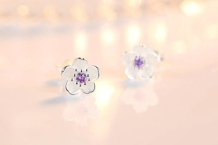 Bloemvormige knopoorbellen met zirconia