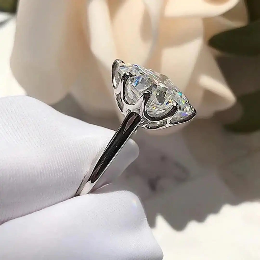 Tijdloze Gouden Cubic Zirkonia Ring