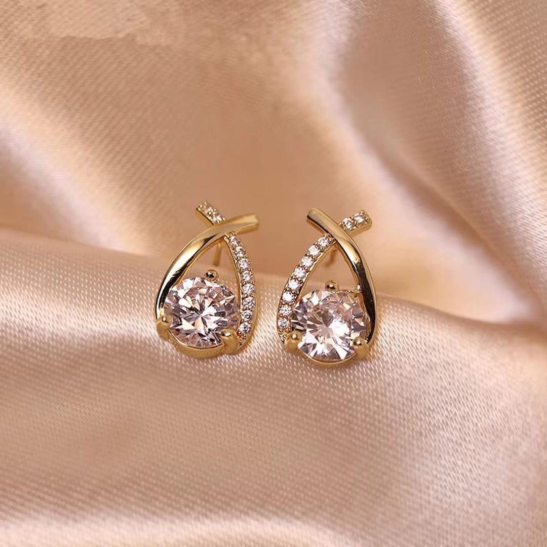 Luxe Gedraaide Druppel Cubic Stud Oorbellen